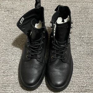 Dr. Martens Curtis Men’s Boots